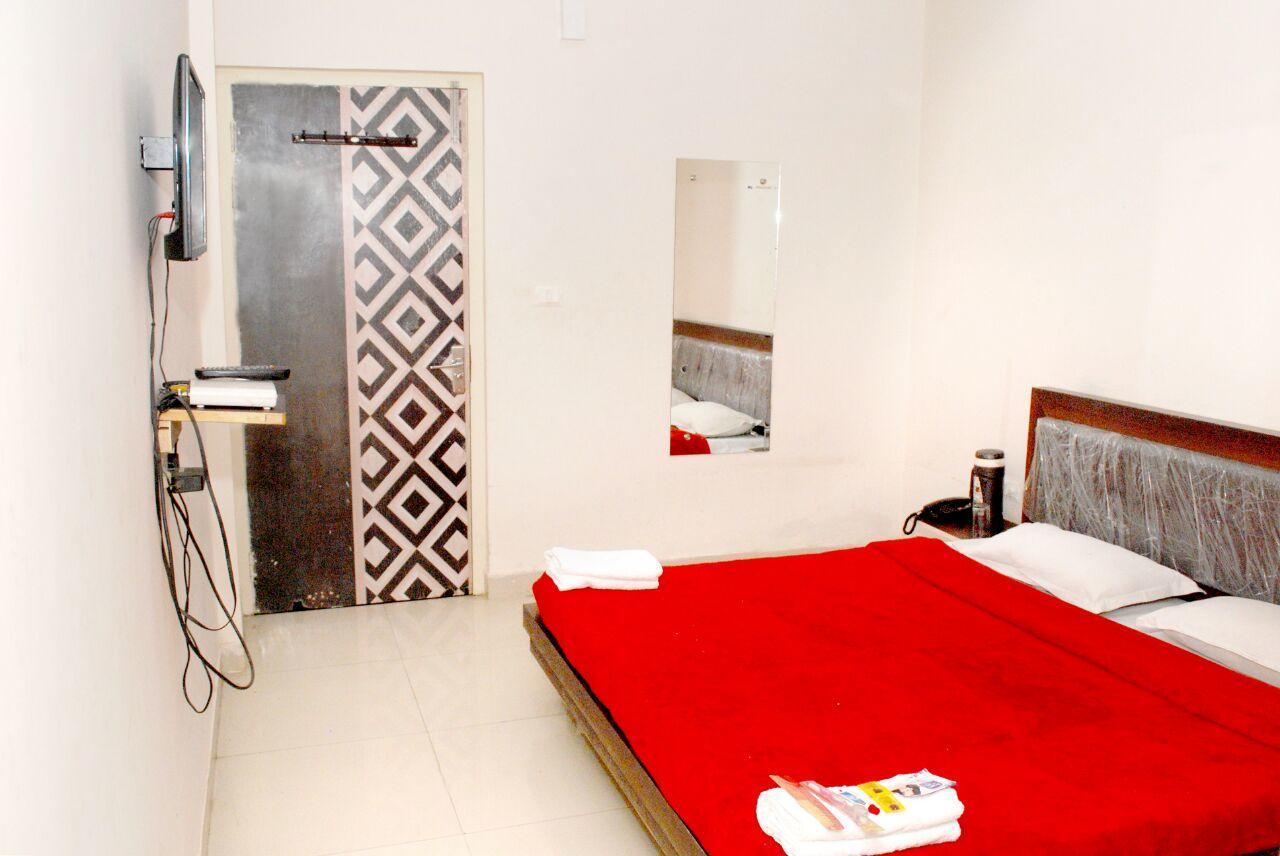 Hotel Harish Palace Агра Екстер'єр фото