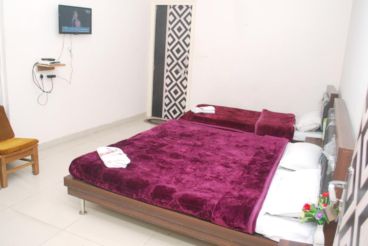 Hotel Harish Palace Агра Екстер'єр фото